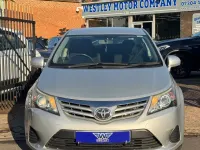 Used Toyota Avensis Active 126 HP (92 kW) 2014 Silver Sedan