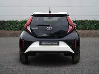 Used Toyota Aygo X 72 HP (52 kW) 2023 White SUV