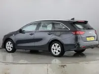 Usado Kia Ceed 138 HP (101 kW) 2025 Cinzento Citadino