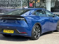 Used Toyota Prius 223 HP (164 kW) 2025 Blue Hatchback