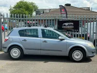 Used Vauxhall Astra 90 HP (66 kW) 2006 Silver Hatchback