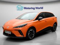 Begagnad MG MG4 EV Trophy 319 kW (435 HK) 2022 Orange Halvkombi