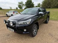 Used Toyota HiLux 150 HP (110 kW) 2016 Black Pickup