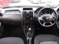 Used Dacia Duster Lauréate 110 HP (80 kW) 2017 Black SUV