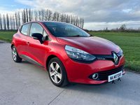 Used Renault Clio IV Play 75 HP (55 kW) 2015 Red Hatchback
