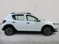 Begagnad Dacia Sandero Lauréate 90 HK (66 kW) 2014 Vit Halvkombi