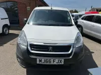 Used Peugeot Partner 100 HP (73 kW) 2016 White