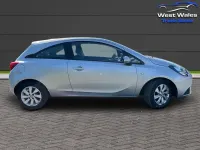 Second-hand Vauxhall Corsa Design Edition 75 CP (55 kW) 2019 Argintiu Hatchback