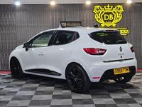 Used Renault Clio IV Iconic 2018 White Hatchback