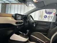 Used Hyundai i10 Premium 67 HP (49 kW) 2023 White Hatchback