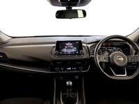 Used Nissan Qashqai Acenta Premium 158 HP (116 kW) 2022 Red SUV