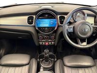 Używany Mini Cooper S Exclusive 176 KM (129 kW) 2023 Biały Hatchback