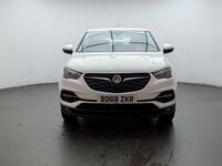 Used Vauxhall Grandland X S 130 HP (95 kW) 2018 White SUV