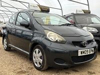 Begagnad Toyota Aygo 2009 Grå Halvkombi