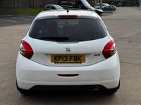 Used Peugeot 208 Allure 82 HP (60 kW) 2013 White Hatchback
