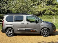 Używany Citroën e-Berlingo XTR 100 kW (136 KM) 2023 Szary Minivan