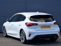 Used Ford Focus ST-Line X 125 HP (91 kW) 2024 White Hatchback