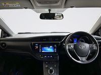 Used Toyota Auris Business Edition 136 HP (100 kW) 2016 Hatchback