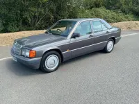 Used Mercedes 190 1992 Tanzanite metallic Sedan