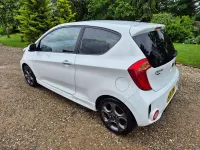 Used Kia Picanto 84 HP (61 kW) 2016 White Hatchback