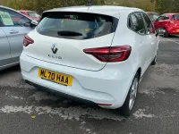 Used Renault Clio Play 100 HP (73 kW) 2020 White Hatchback