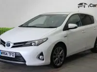 Used Toyota Auris 136 HP (100 kW) 2014 White Hatchback