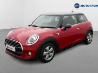 Usado Mini Cooper Classic 2019 Rojo Utilitario