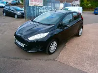 Begagnad Ford Fiesta Style 2017 Svart Halvkombi
