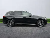 Usado Mercedes GLC300e AMG line 2025 Negro Familiar