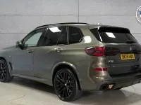 Usado BMW X5 M Sport 294 CV (216 kW) 2025 Verde SUV
