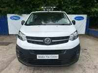 Used Vauxhall Vivaro 100 HP (73 kW) 2022 White MPV