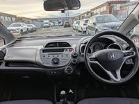 Second-hand Honda Jazz SI 90 CP (66 kW) 2010 Negru Hatchback