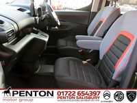 Used Citroën Berlingo 130 HP (95 kW) 2024 Green MPV