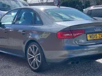 Usado Audi A4 Black Edition 177 HP (130 kW) 2015 Cinzento Sedan