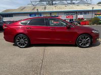Begagnad Ford Mondeo Vignale 180 HK (132 kW) 2018 Röd Halvkombi
