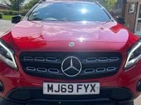 Used Mercedes GLA180 Urban 122 HP (89 kW) 2020 Red SUV