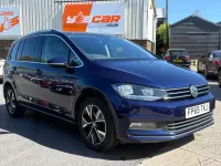 Begagnad VW Touran SEL 150 HK (110 kW) 2019 Blå Minibuss