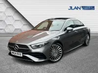 Usado Mercedes A200 AMG Line Premium Plus 163 HP (119 kW) 2024 Cinzento Sedan