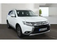 Usado Mitsubishi Outlander 147 HP (108 kW) 2017 Branco SUV