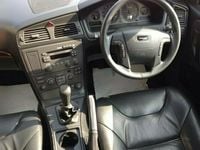 used Volvo V70 2.4