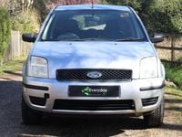 Used Ford Fusion 80 HP (58 kW) 2004 Silver Hatchback