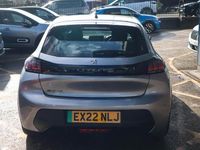 Second-hand Peugeot e-208 Allure 100 kW (136 CP) 2022 Gri Hatchback