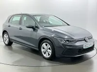 Begagnad VW Golf VIII Life 130 HK (95 kW) 2022 Grå Halvkombi