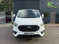 Used Ford Transit Custom Limited 130 HP (95 kW) 2019 White Van