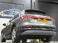 Usado Audi e-tron Advanced 230 kW (313 HP) 2020 Cinzento SUV