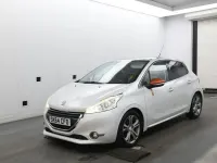 Used Peugeot 208 Roland Garros 82 HP (60 kW) 2014 White Hatchback