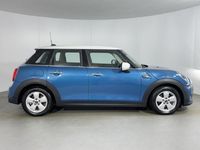 Begagnad Mini Cooper Classic 134 HK (98 kW) 2022 Blå Halvkombi