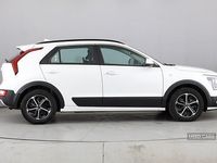Used Kia Niro 2024 White SUV