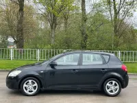 Używany Kia Ceed 2009 Czarny Hatchback