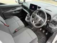 Used Vauxhall Combo Sportive 100 HP (73 kW) 2022 White MPV